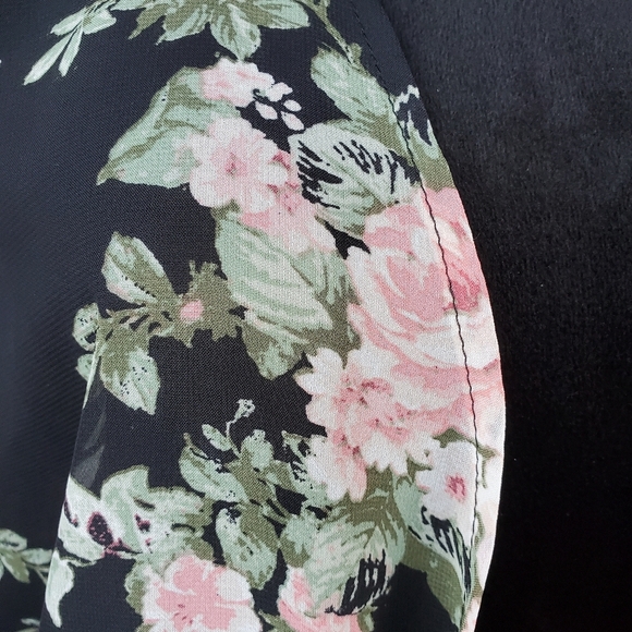 Women's Open Front Black Floral Print Semi-Sheer Kimono Flowy Boho NWOT - Picture 4 of 10